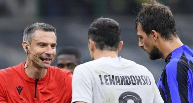 蜂鸟电竞玩家-包含巴萨遭遇争议判罚，裁判组回应：执法公正，大小业务同时.的词条