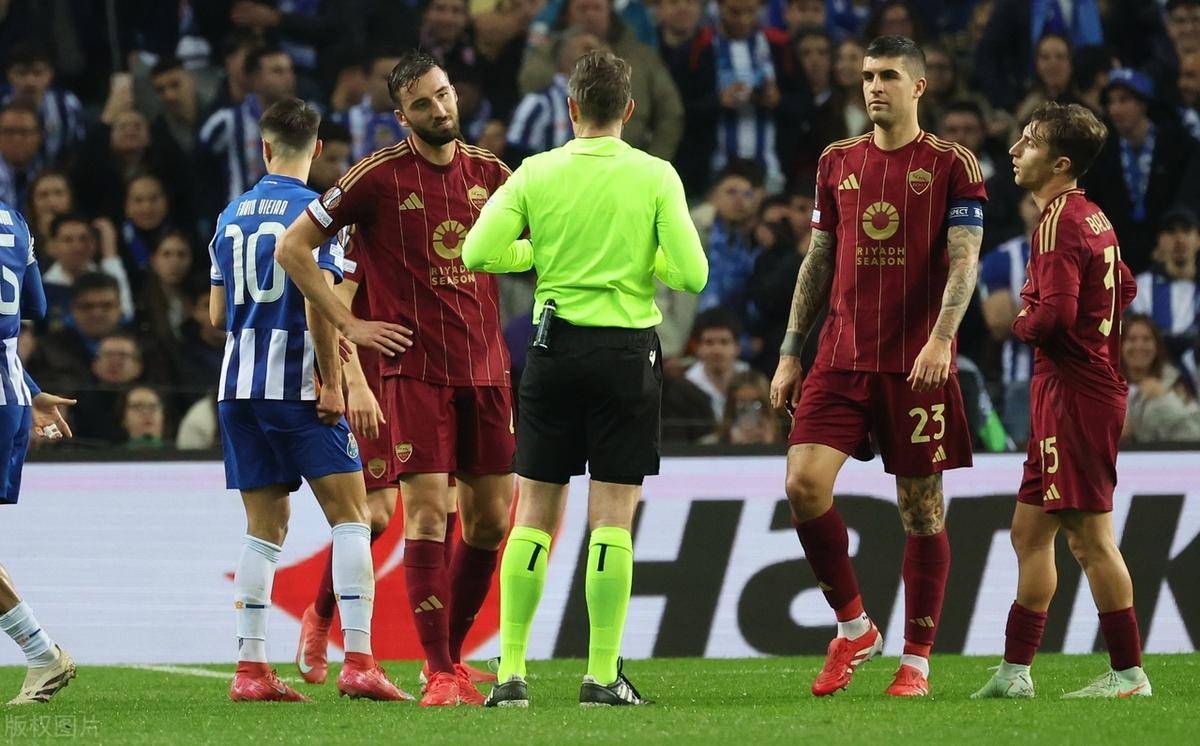 蜂鸟电竞下载-包含窗口期波尔图内部沟通今晚AC米兰调整名单以备欧联，英超今夜刷纪录瞬间刷屏的词条